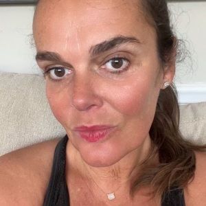 Meet your Posher, Dina